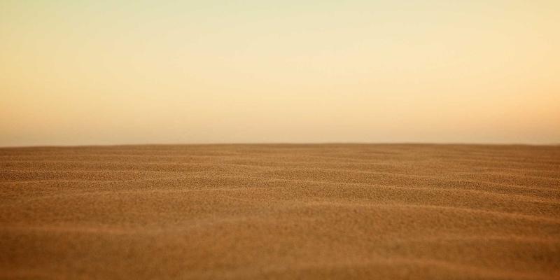 建安风骨与慷慨悲歌：曹操父子诗歌中的生命意识如何照亮当代文学创作